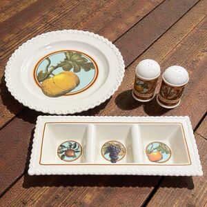 Hallmark Orchard Harvest Serving Set With Matching Salt/Pepper Shakers | Rare